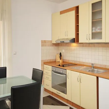 - Diklo 5774d Apartman *