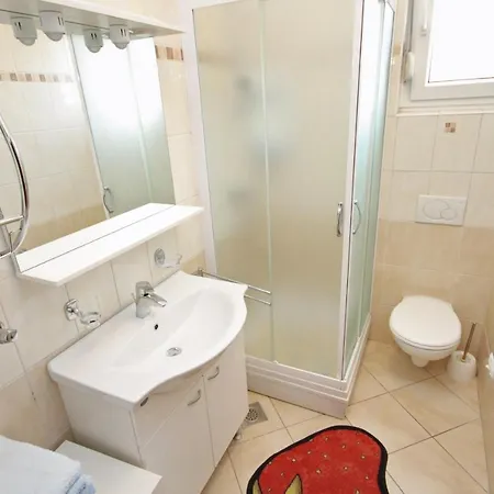 - Diklo 5774d Apartman